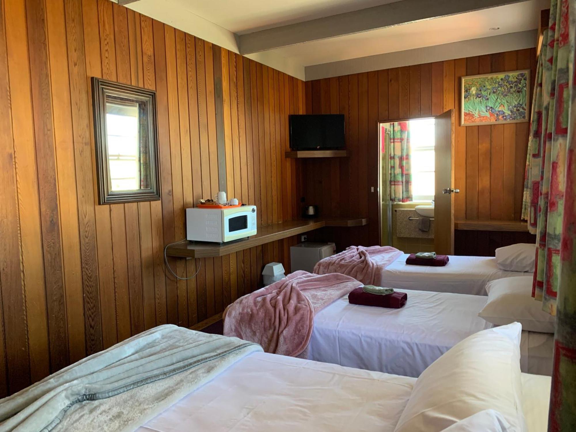Moruya Monarch Hotel Екстер'єр фото