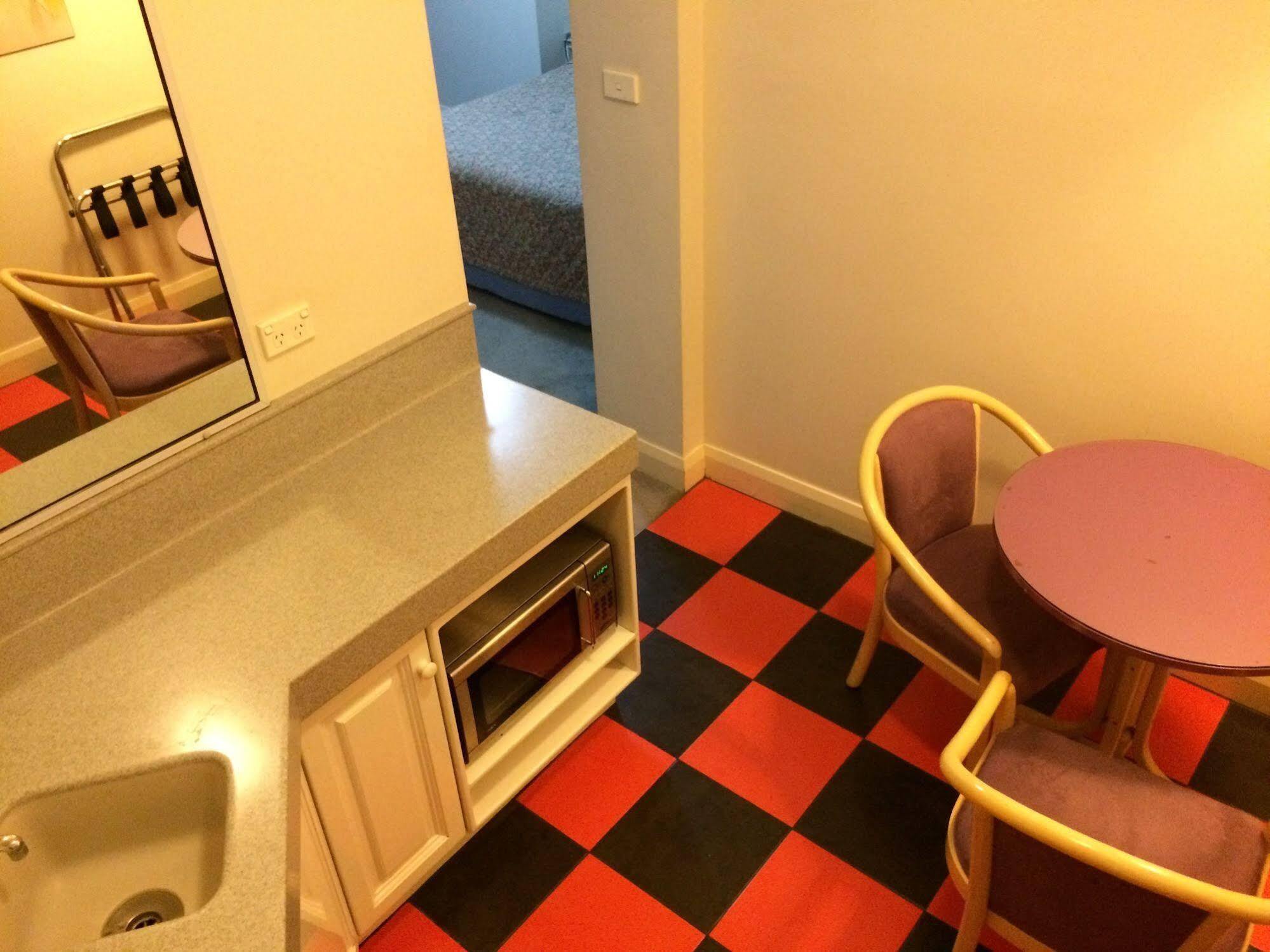 Moruya Monarch Hotel Екстер'єр фото